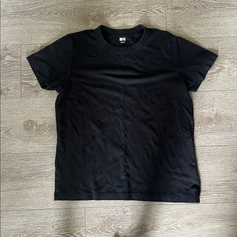 Uniqlo basic Black T-Shirt XL